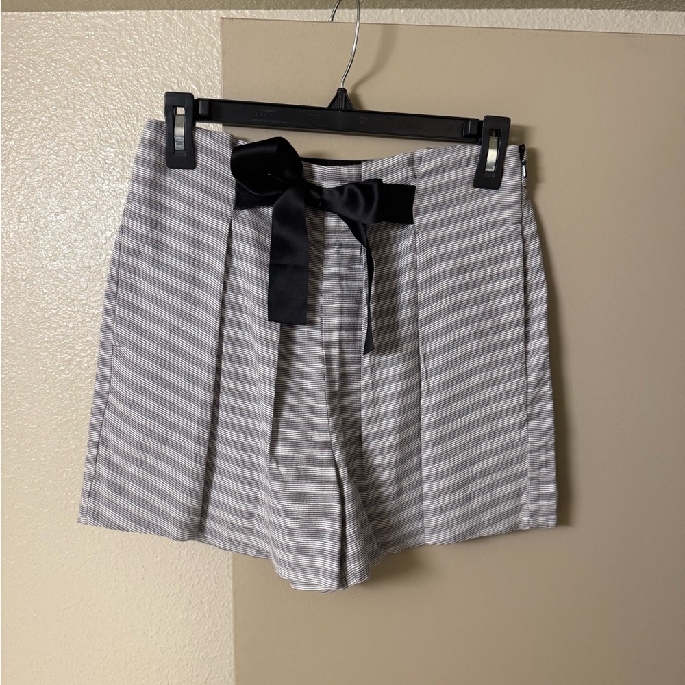 Elevenses Gray Striped High Waist Shorts with Black Bow